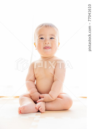 7 month old baby 77041610