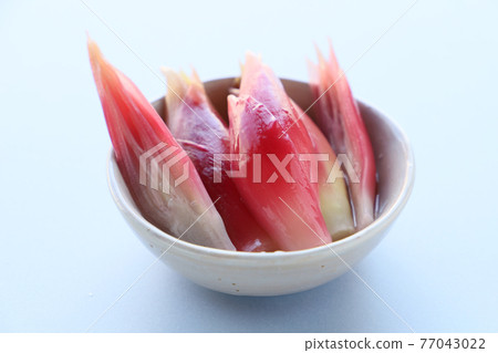 Sweet and sour pickled Zingiber mioga Sweet and sour pickled Zingiber mioga 77043022