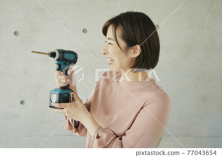 女生 女孩 女性 77043654
