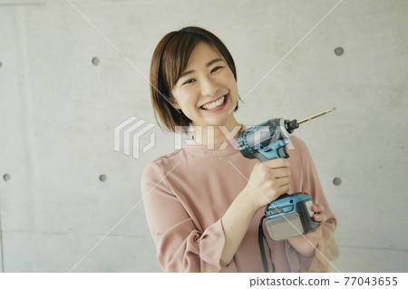 female, lady, woman 77043655