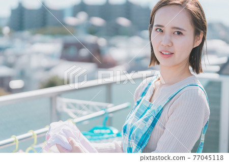 Housewife laundry 77045118