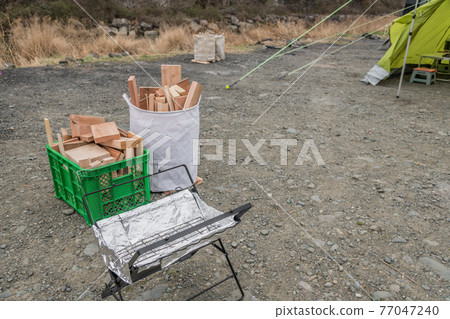 [在完成自動訓練營設置之後和火災發生之前] 77047240
