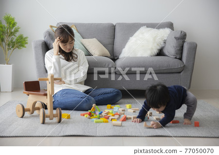 活著的父母和孩子 77050070