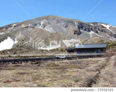 Jododaira Marsh and Mt. Issaikyo fumarole 77050145