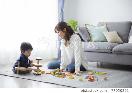 活著的父母和孩子 77050201