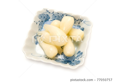 Sweet and sour pork pickled with rakkyo 77050757