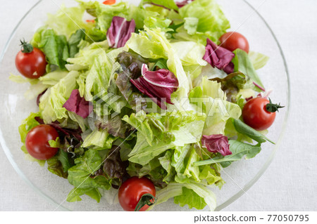 A salad A salad 77050795