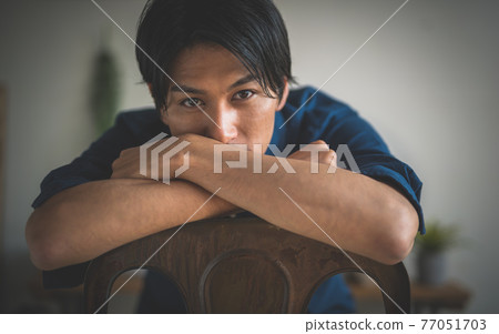 男性肖像』 77051703