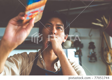 插畫家的工作室 77051744