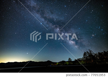 Yatsugatake Plateau Nobeyama Milky Way and Summer Constellation Yatsugatake Plateau Nobeyama Milky Way and Summer Constellation 77051953