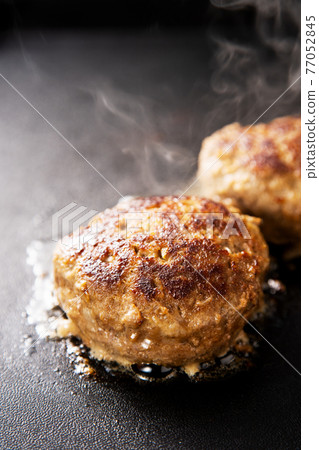 Hamburger demiglace hamburger hamburger steak gravy Hamburger demiglace hamburger hamburger steak gravy 77052845