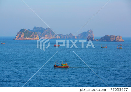 Ha Long Ha Long 77055477