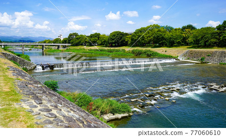 鴨川舒適的夏日天空 鴨川舒適的夏日天空 77060610