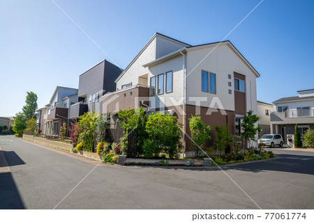 新住宅區林立的獨立屋 新住宅區林立的獨立屋 77061774