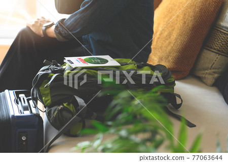 男性肖像 77063644