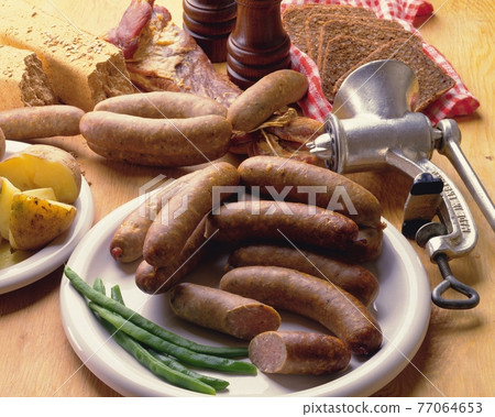 Bloated sausage 77064653