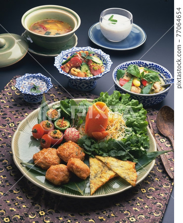 delicious food delicious food 77064654