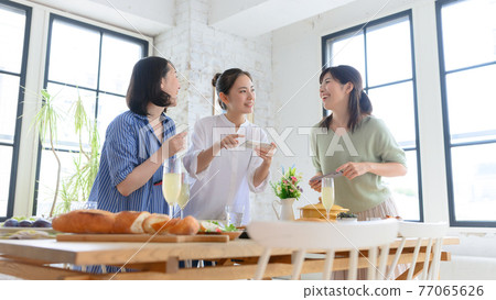 Fun home party Fun home party 77065626