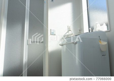 Dressing room, washing machine, bathroom where the sun shines 77066000