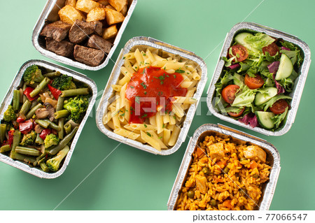 Take away healthy food in foil boxes Take away healthy food in foil boxes 77066547
