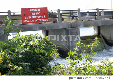 Dam Reservoir Water Dam Reservoir Water 77067631
