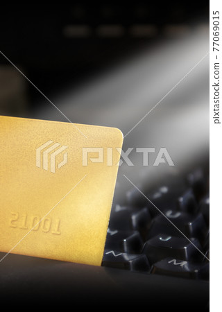 eCommerce Globalized Purchasing 77069015