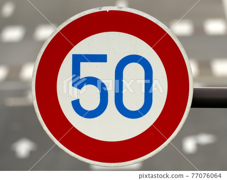 Speed limit road sign 77076064