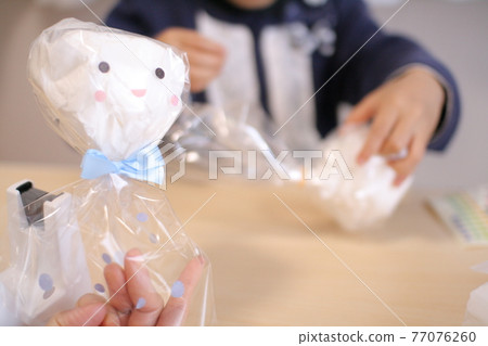 6月與孩子一起製作的時尚可愛的Teru Teru Bozu 6月與孩子一起製作的時尚可愛的Teru Teru Bozu 77076260