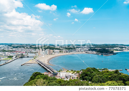 The shore of Shonan The shore of Shonan 77078371