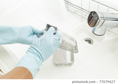 Kitchen sink cleaning Kitchen sink cleaning 77079427