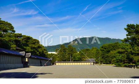 夏天京都御苑的天空 77080657