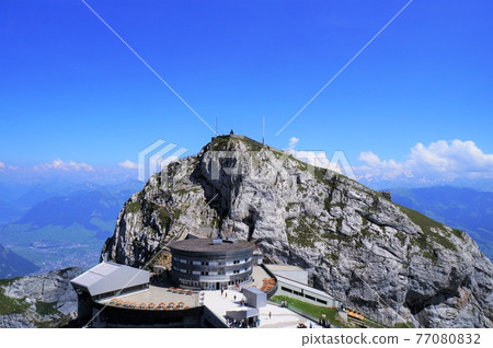 埃澤爾峰天文台(瑞士皮拉圖斯克魯姆) 埃澤爾峰天文台(瑞士皮拉圖斯克魯姆) 77080832