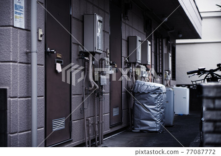 Entrance passage on the first floor of the apartment Entrance passage on the first floor of the apartment 77087772