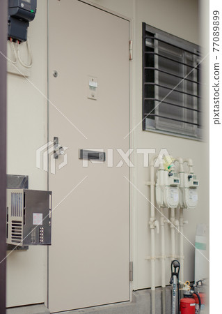 Apartment door Apartment door 77089899