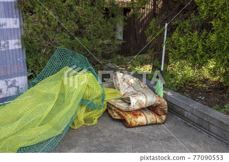 Futon put out as garbage Futon put out as garbage 77090553