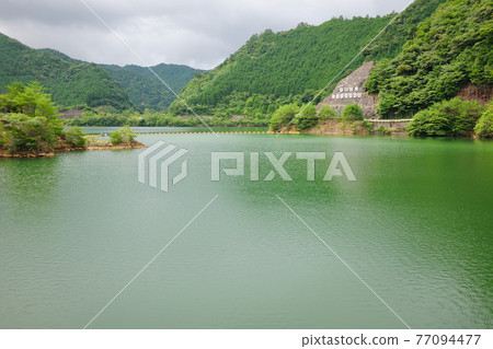 晨霧湖 77094477