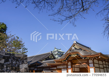 Nagoya Castle castle tower and Honmaru palace roof 77094655