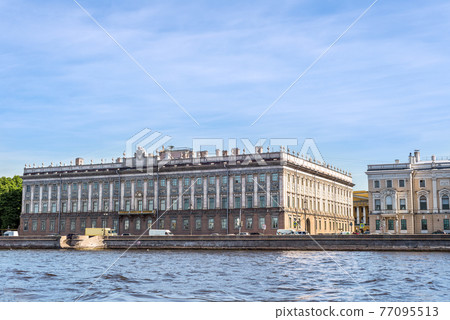 Embankment of Neva River in Saint Petersburg, Russia 77095513