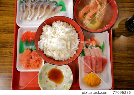 陸奧站前市場早餐 77096286