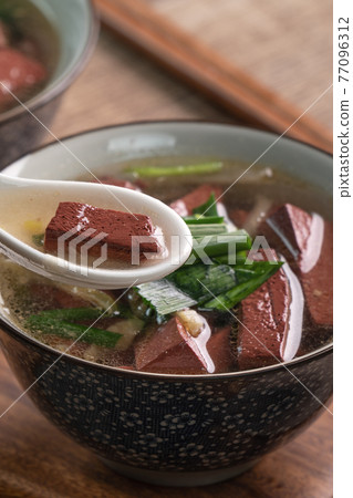 豬血湯 豬血 湯 Pig blood soup 豚の血豆腐汁 血豆腐 77096312