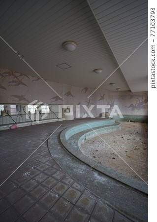 廢棄的大浴場 廢棄的酒店 酒店 廢棄的旅館 日式旅館 溫泉旅館 住宿 廢棄的住宿 廢棄的大浴場 廢棄的酒店 酒店 廢棄的旅館 日式旅館 溫泉旅館 住宿 廢棄的住宿 77103793