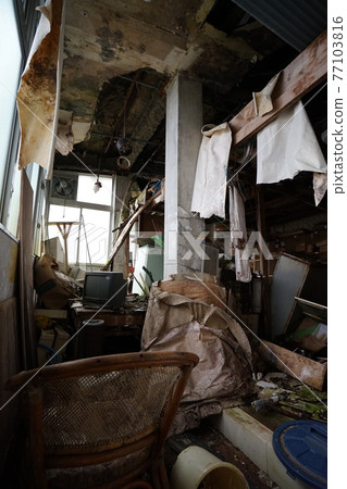 Abandoned large communal bath Abandoned hotel Hotel Abandoned inn Ryokan Onsen ryokan Accommodation abandoned accommodation Abandoned large communal bath Abandoned hotel Hotel Abandoned inn Ryokan Onsen ryokan Accommodation abandoned accommodation 77103816