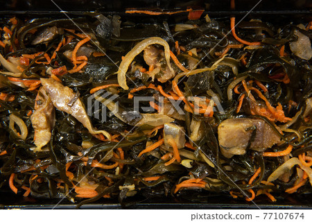 Chuka wakame laminaria seaweed salad with fish 77107674
