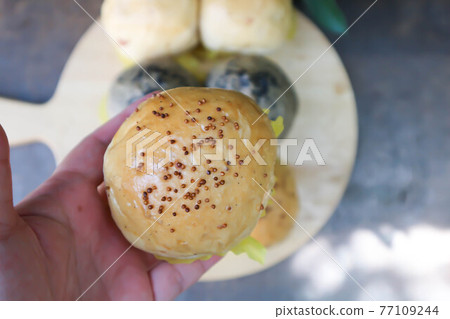 bun or perilla bun, whole wheat bun with perilla bun or perilla bun, whole wheat bun with perilla 77109244