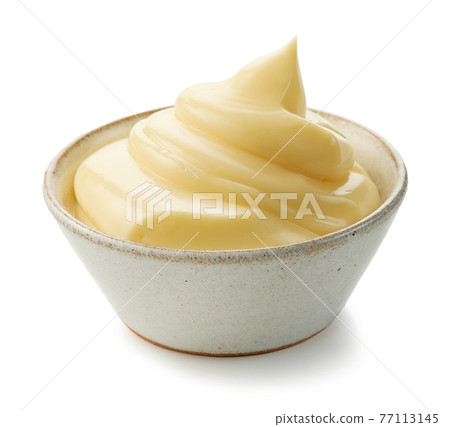 bowl of mayonnaise 77113145