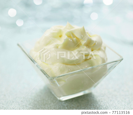 whipped mascarpone cream cheese 77113516