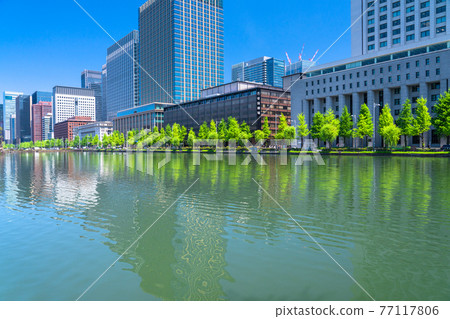 《Tokyo》 Marunouchi business district, moat scenery 《Tokyo》 Marunouchi business district, moat scenery 77117806