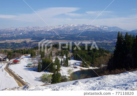 Mount Naeba seen from Mountain Park Tsunan 77118820