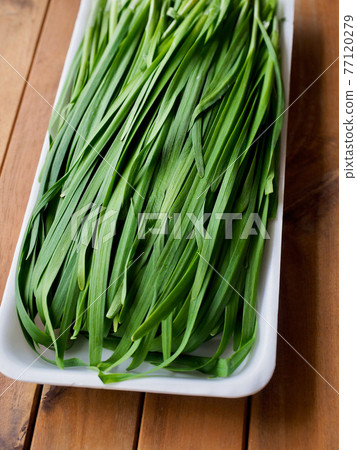 Fresh Organic Leaf Vegetable Leek Fresh Organic Leaf Vegetable Leek 77120279