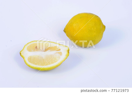 The lemon, Citrus limon The lemon, Citrus limon 77121973
